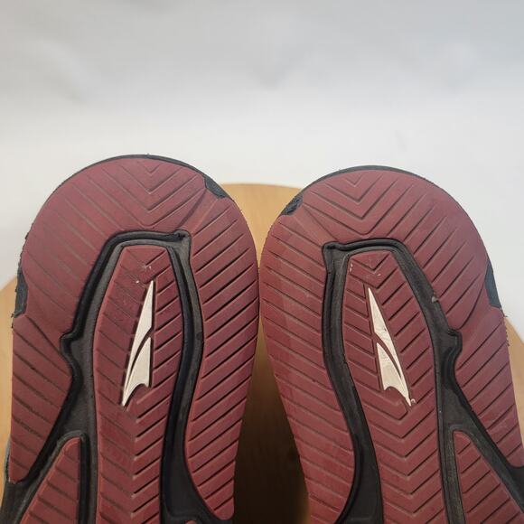 Altra Viho Running Sneakers Shoes Men 10.5 Gray Red Zero Limits - Picture 13 of 16